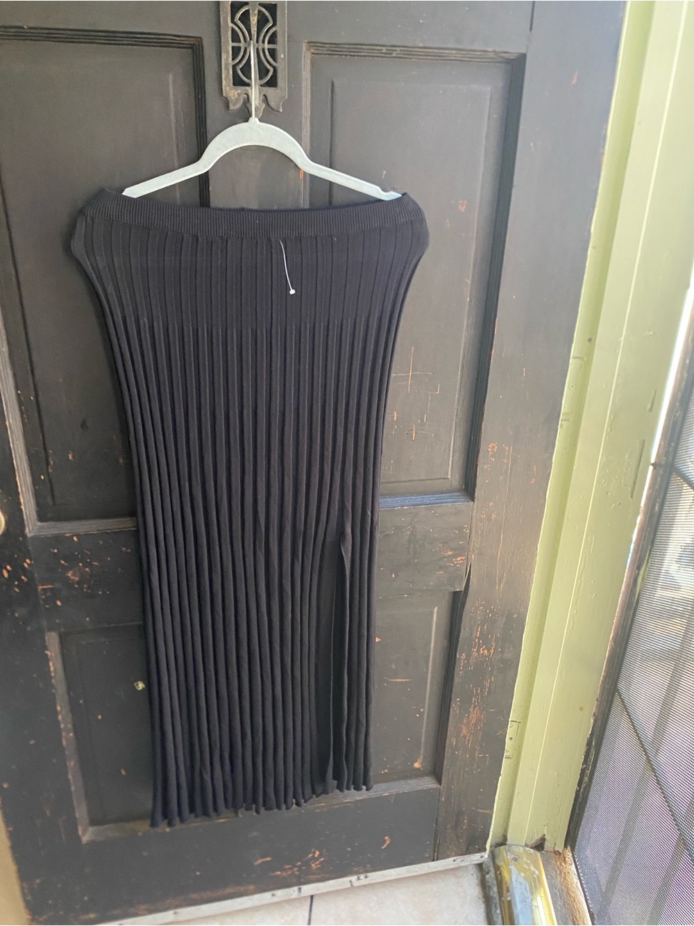 DISSH Black Pleated Maxi Skirt - Picture 6 of 11